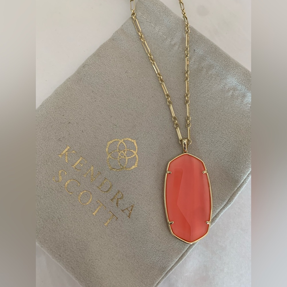Kendra Scott coral necklace